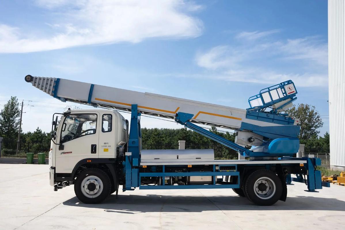 西区云梯上料车租赁费用