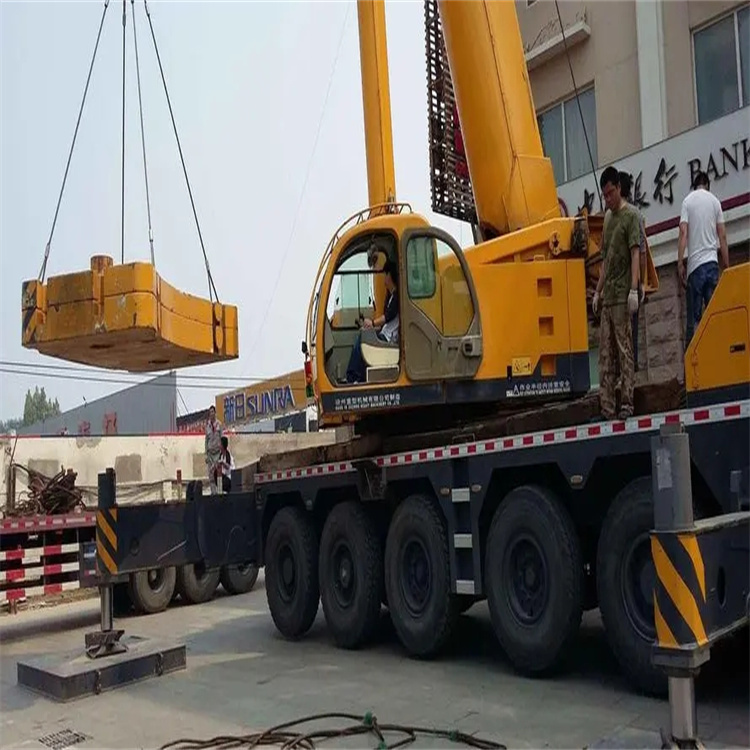 西区吊车怎么吊玻璃